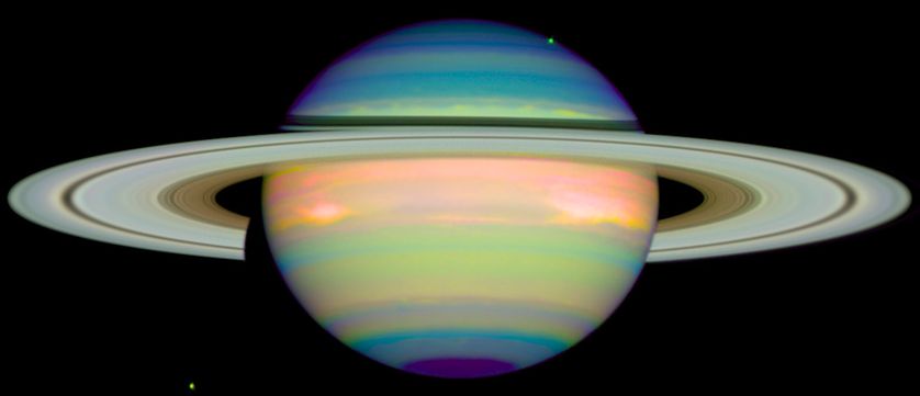 Saturne, vue en infrarouge.