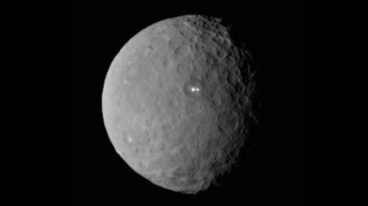 Que sont ces deux petits points blancs à la surface de Cérès ?