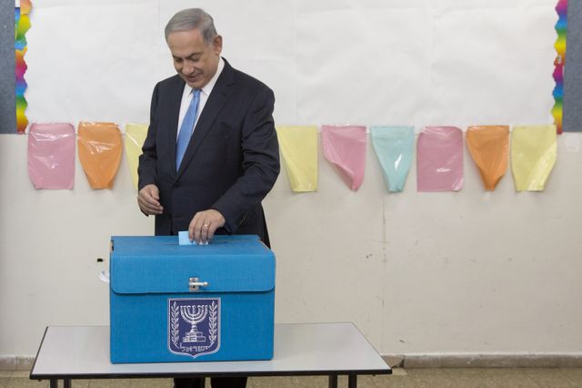 Le Premier ministre israélien, Benjamin Netanyahu, 17 mars 2015 à Jérusalem, lors du vote aux élections parlementaires.