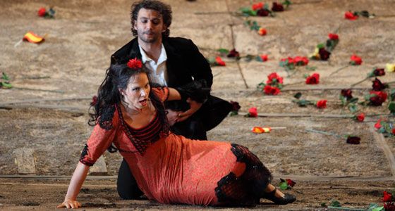 Elina Garanca (Carmen) et Jonas Kaufmann (Don José)