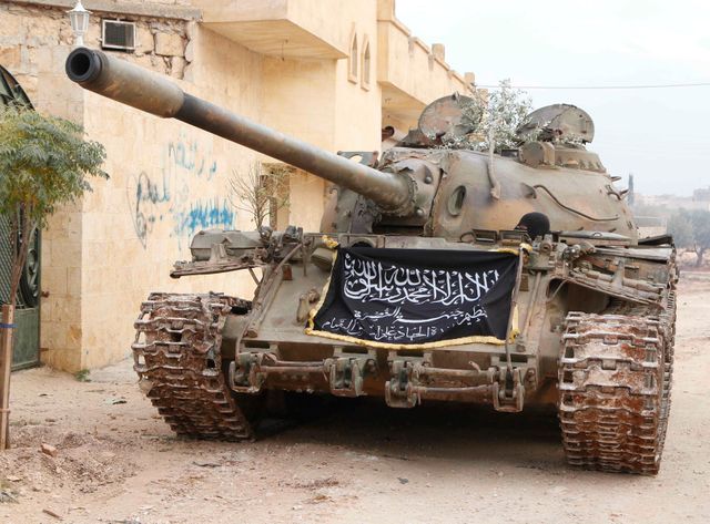 Un tank aux couleurs d'Al-Nosra