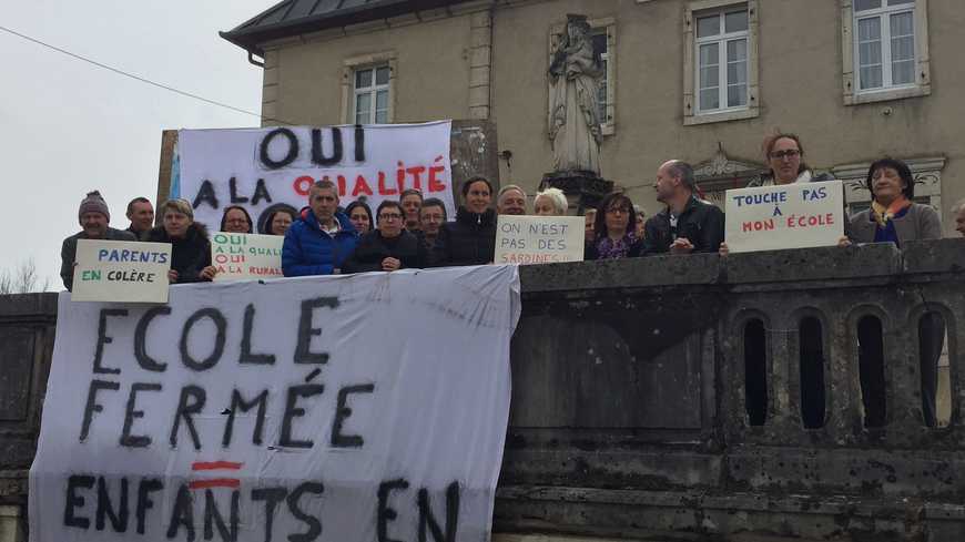 Manifestation école Fournet-Blancheroche