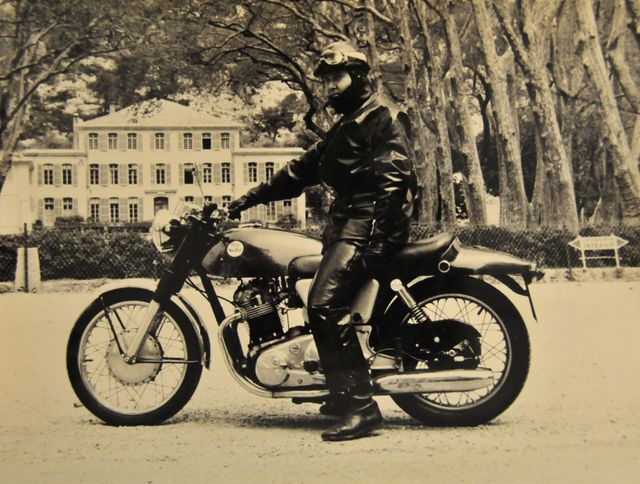 Reproduction d'une photographie de Jacques Massié , policier de métier, assasssiné