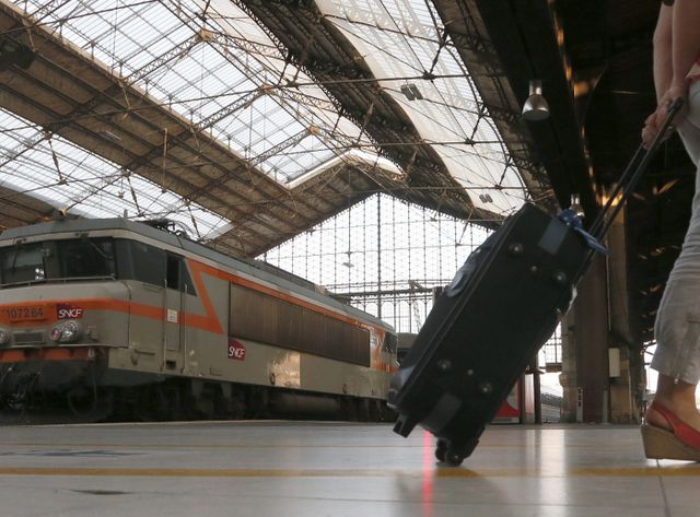 Train Intercités en gare d'Austerlitz