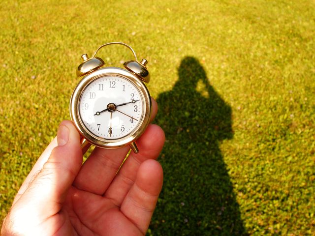 Comment se réveillait-on quand le réveil n'existait pas ?