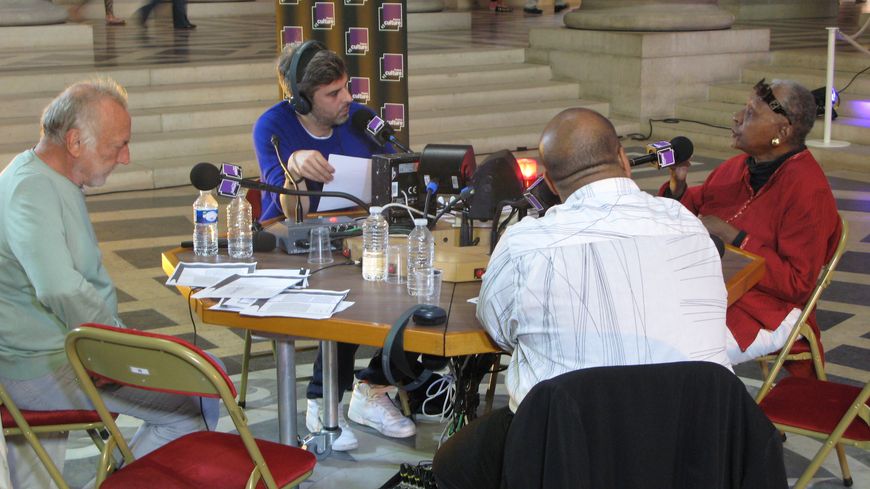 pendant l'enregistrement au Panthéon