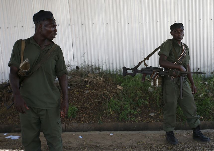 Soldats loyalistes au Président Pierre Nkurunziza, à Bujumbura, au Burundi, le 14 mai 2015