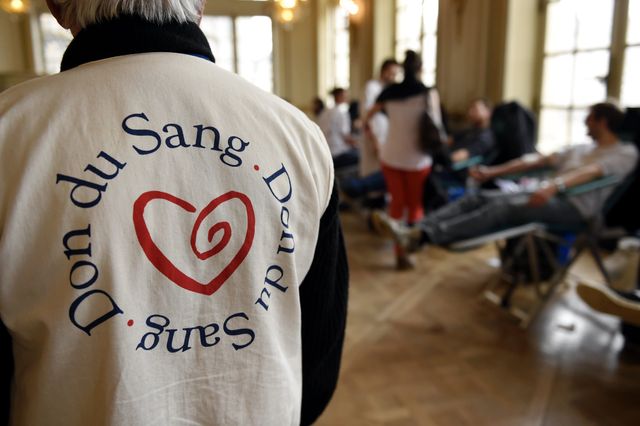 Don de sang, les homosexuels en sont exclus depuis 1983