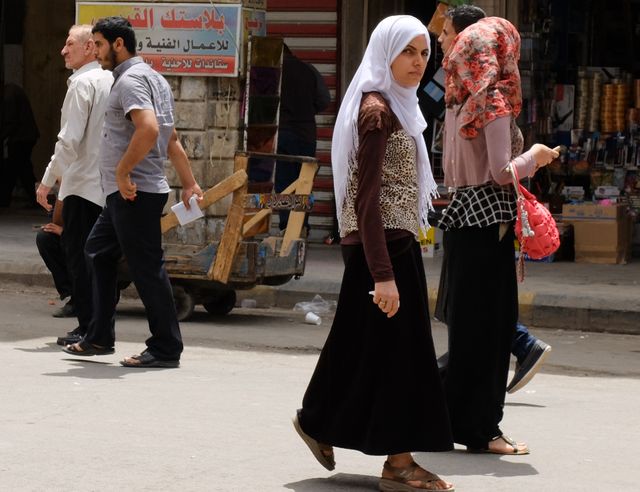 Veuves de guerre dans les rues de Bagdad
