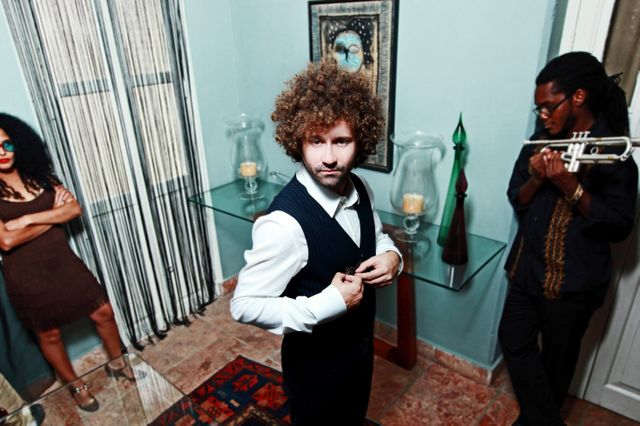Raul Paz, musicien, à Madrid.