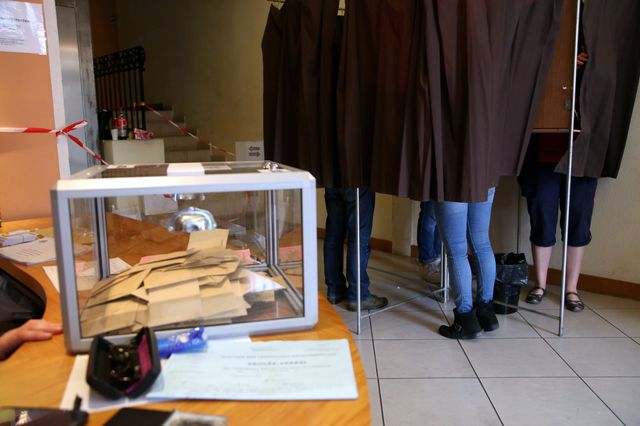 A Clichy, Puteaux et Asnières, les électeurs vont devoir revoter.