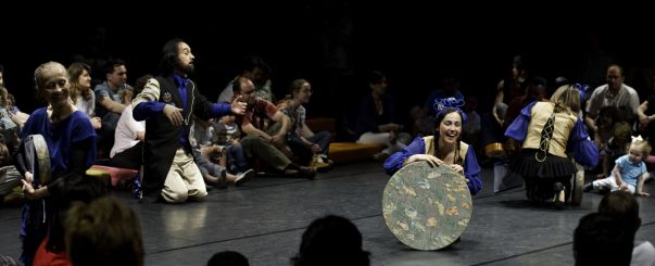 Les enfants et les parents sont invités à interagir avec les musiciens/ Photo : Marta Vidanes