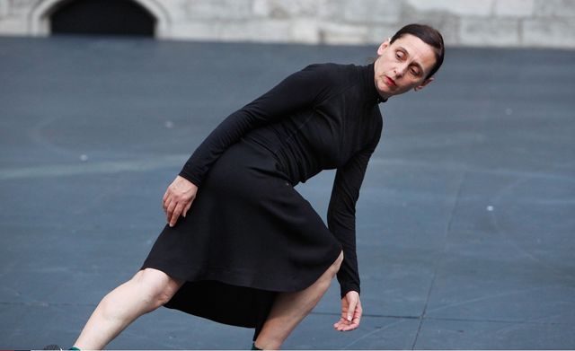 "partita 2" d'Anne Teresa de Keersmaeker en représentation à Avignon