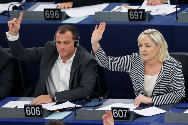Louis Aliot et Marine Le Pen au Parlement européen