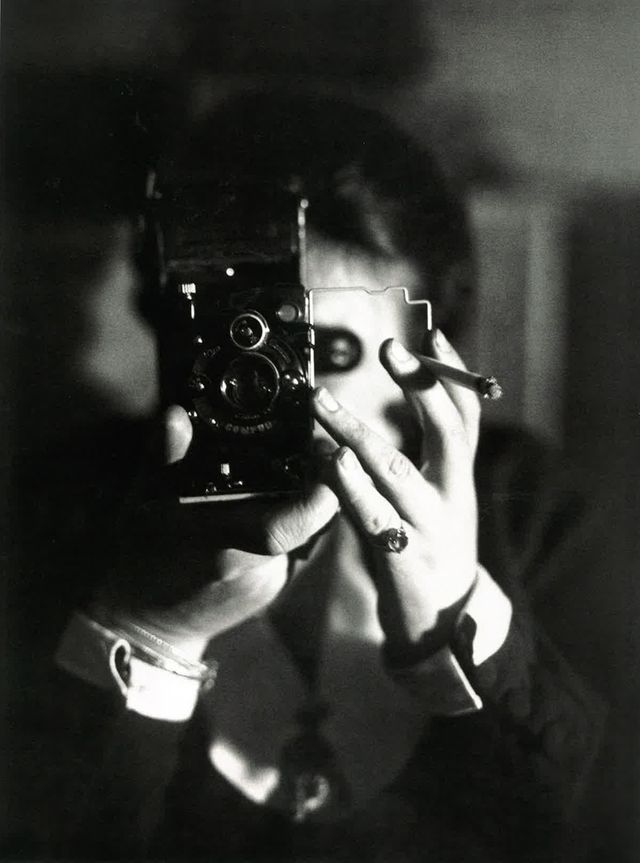 Germaine Krull - Autoportrait