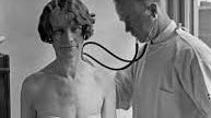 Médecin et patiente NB 1927