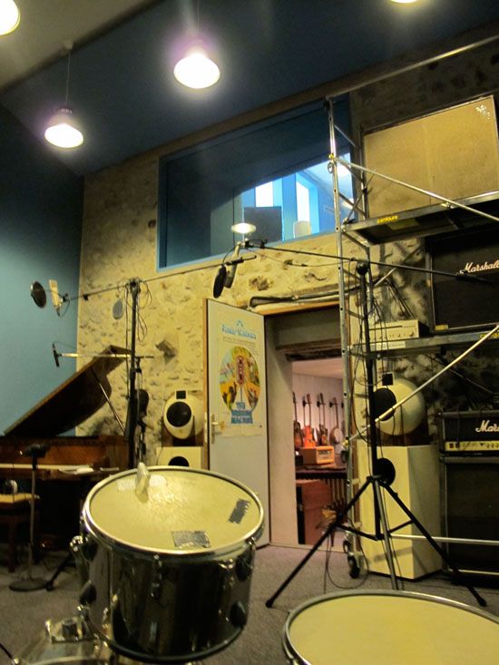 Tricatel, Studio, salle de prise