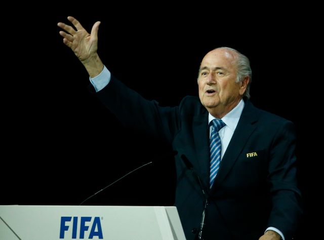 Joseph Blatter démissionne finalement de la tête de la FIFA