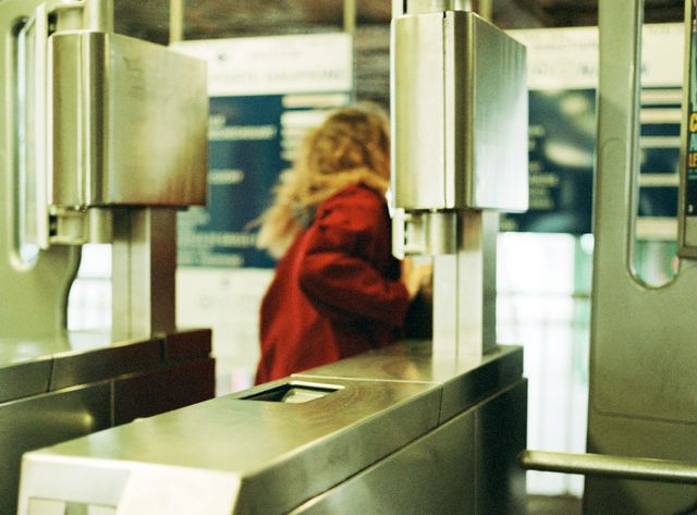 Le gouvernement prend 12 engagements contre le harcèlement des femmes.