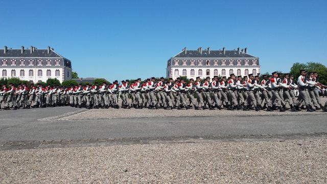 Le 1er régiment d'artillerie de marine de Châlons ferme ses portes