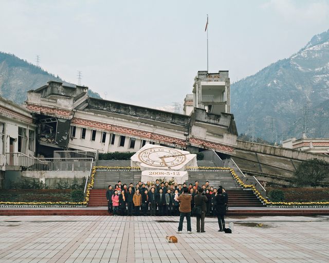 Ambroise Tezenas Visite des ruines du tremblement de terre du Wenchuan