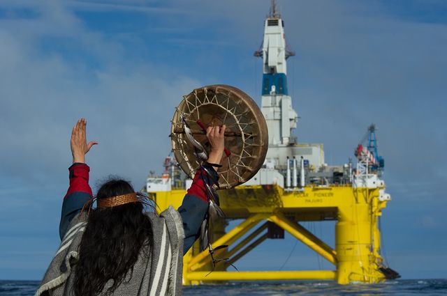 Interception de la plateforme Polar Pioneer de Shell