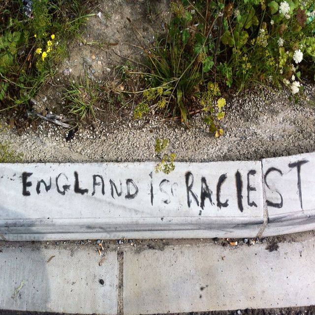 "England is racist" sur la jungle de Calais