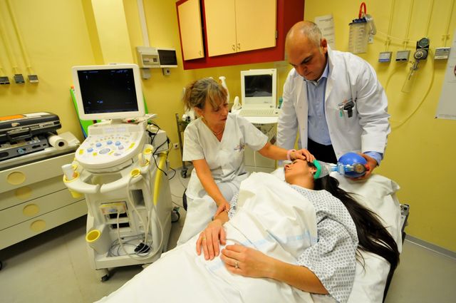 Au centre hospitalier d'Aix, l'hypnose est pratiquée par les anesthésistes depuis 2008 r