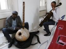 Ballake Sissoko et Vincent Segal s'accordent à l'Hôtel d'Albret