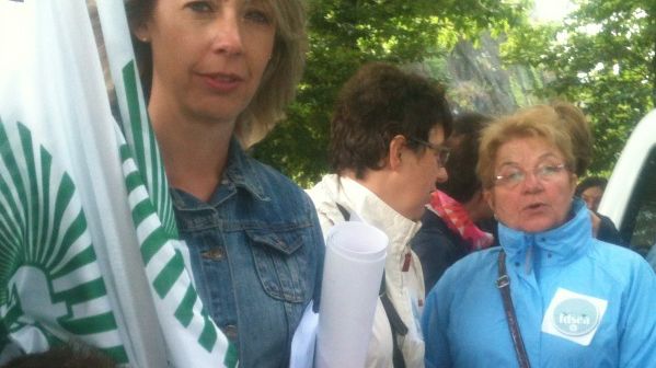 Les agricultrices manchoises manifestent pour la hausse des prix du lait.
