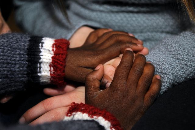 Cetet famille accuieille deux enfants qui sinon ne seraient pas partis en congés