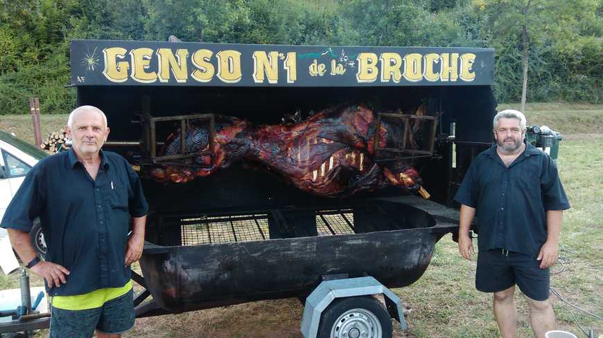 240kg de viande de bison pour les 400 convives présents