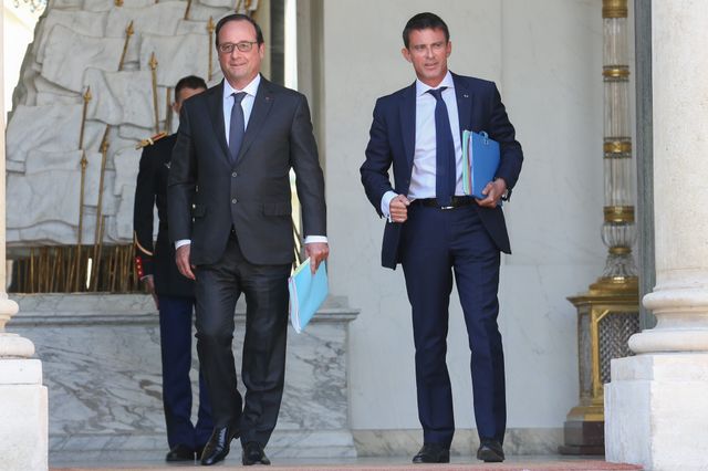sortie d'un conseil des ministres en 2015