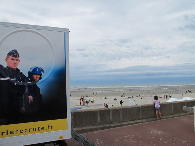 L'armée recrute à la plage