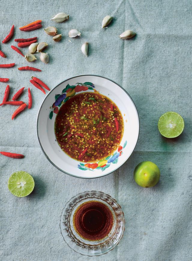 Image de sauce cacahuète extraite de "Thaïlande : le livre de cuisine"