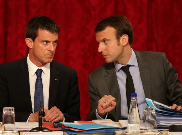 Manuel Valls et Emmanuel Macron au palais de l’Elysée en juin 2015