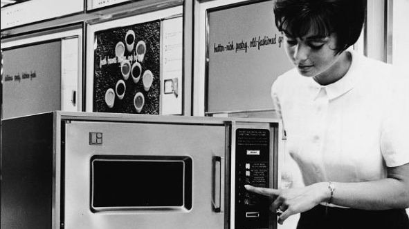 L'arrivée du micro-ondes modifie la perception de la cuisine.