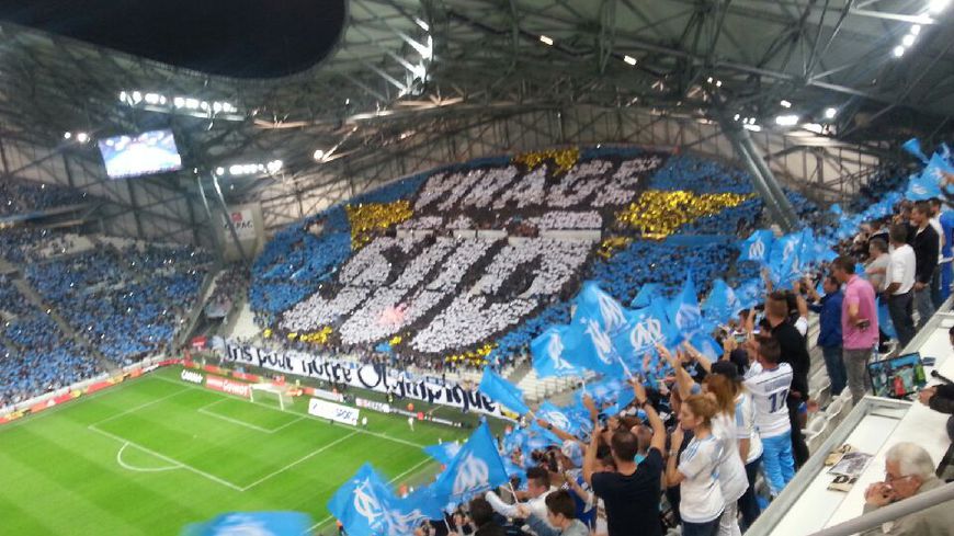 Le Virage Sud du Vélodrome en ébullition avant OM / Lyon
