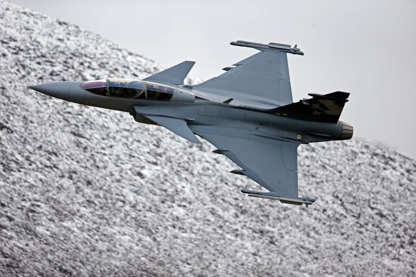 Un avion suédois Saab Gripen