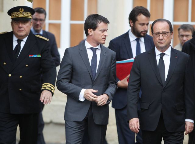 François Hollande était accompagné d’une partie du gouvernement, dont Christiane Taubira, Bernard Cazeneuve et Manuel Valls.