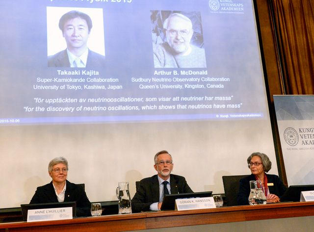 Le jury du prix Nobel a récompensé les deux hommes pour leurs travaux sur les neutrinos