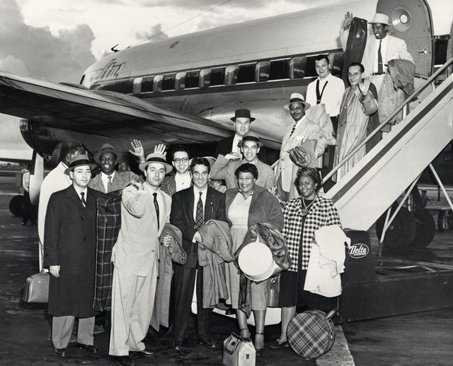 Arrivée des musiciens du Jazz at the Philharmonic à Miami