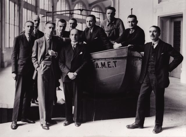 Les membres de la Mission Dakar-Djibouti au Musée d'ethnographie du Trocadéro en 1931