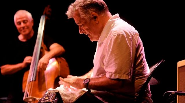 Fred Frith et Barry Guy par JC Sarrazin