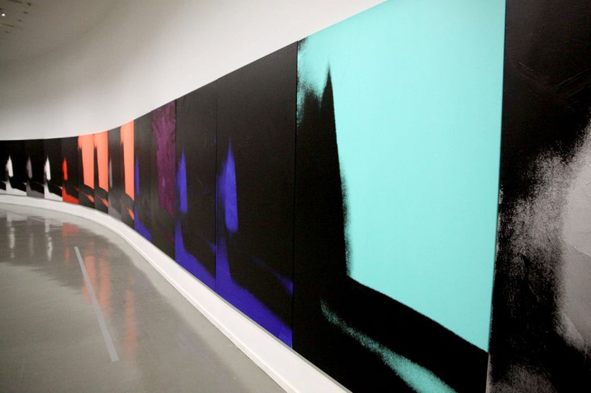 "Shadows" dans l'exposition "Warhol unlimited", au Musée d'art moderne de la ville de Paris
