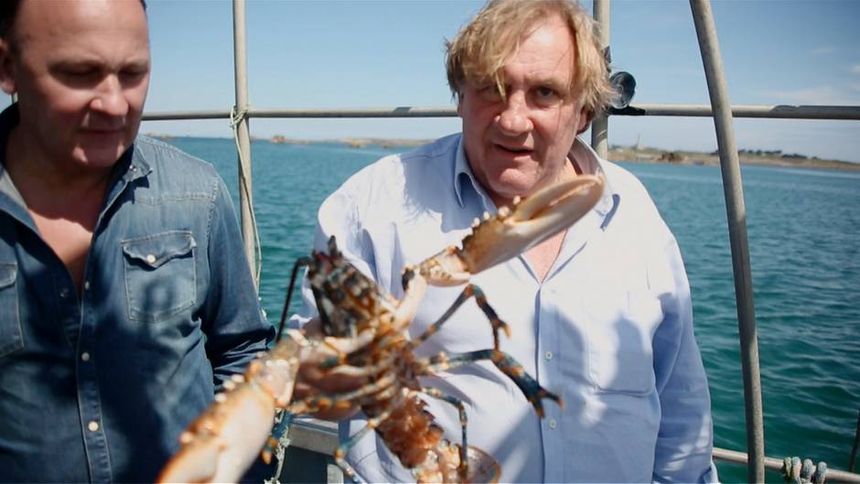 Gérard Depardieu et Laurent Audiot dans la série documentaire "A pleines dents"