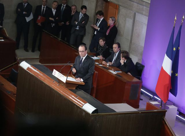 Le chef de l'Etat a annoncé le renouvellement en 2016 d'un plan de formations prioritaires à destination de 150.000 chômeurs