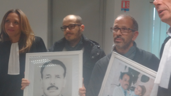 Deux fils de la victime entourés de leurs avocat Me S. Arnaud et Me T. Moser