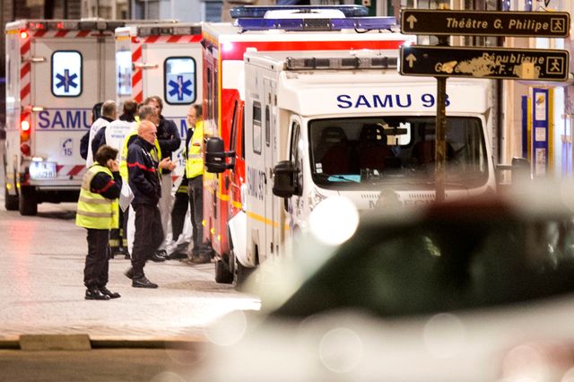 Véhicule du Samu lors de l'opération de mercredi à Saint-Denis