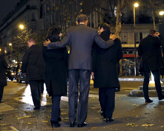 Anne Hidalgo, Barack Obama et François Hollande devant le Bataclan